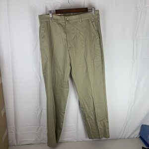 Lee's Men's Pants Tri-Flex Relaxed Fit Performance (32x32) No‎ Iron Pebble Khaki